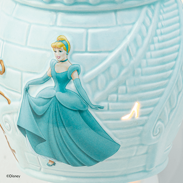 10+ Cartoon Of Cinderella Glass Slipper Stock Photos, Pictures